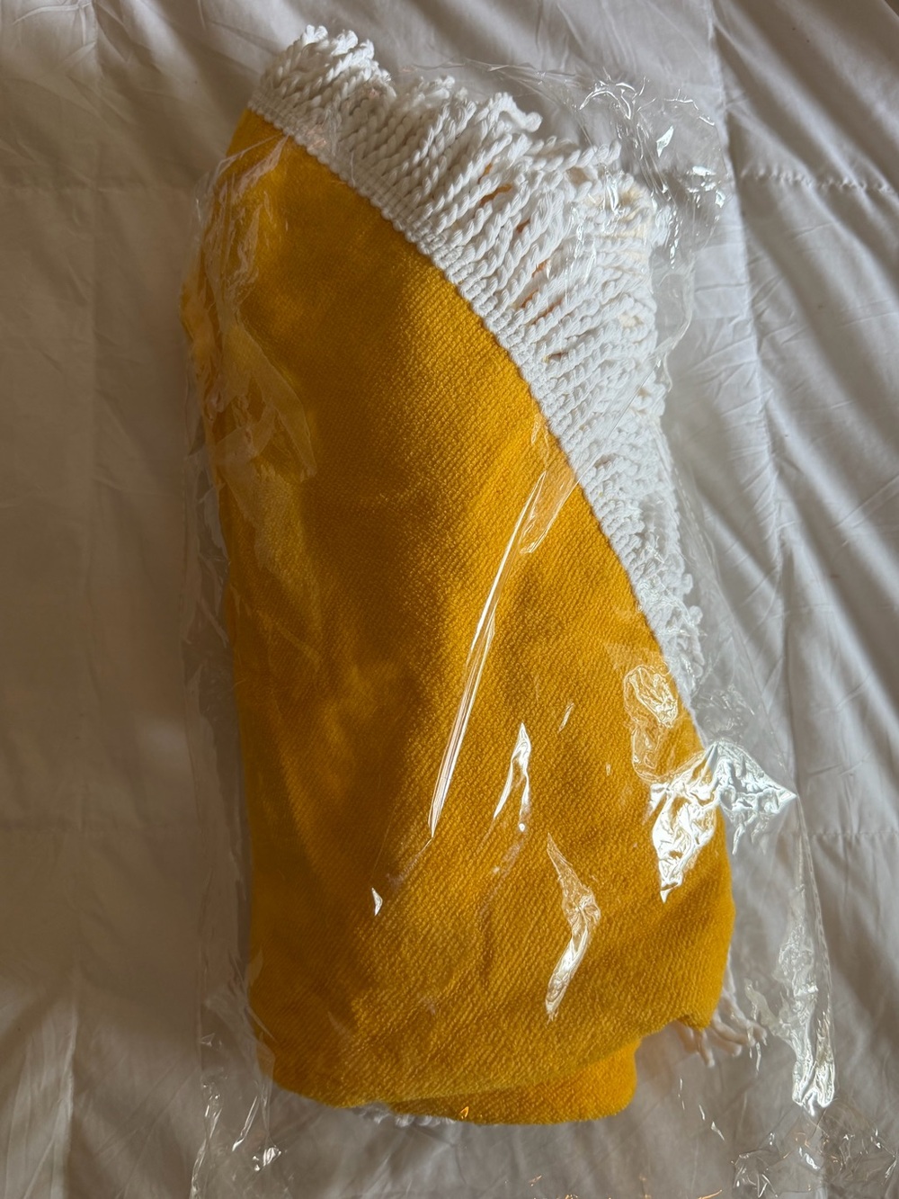 🆕 Retro Round XL Beach Towel Supersoft with Tassels ~ yellow & white